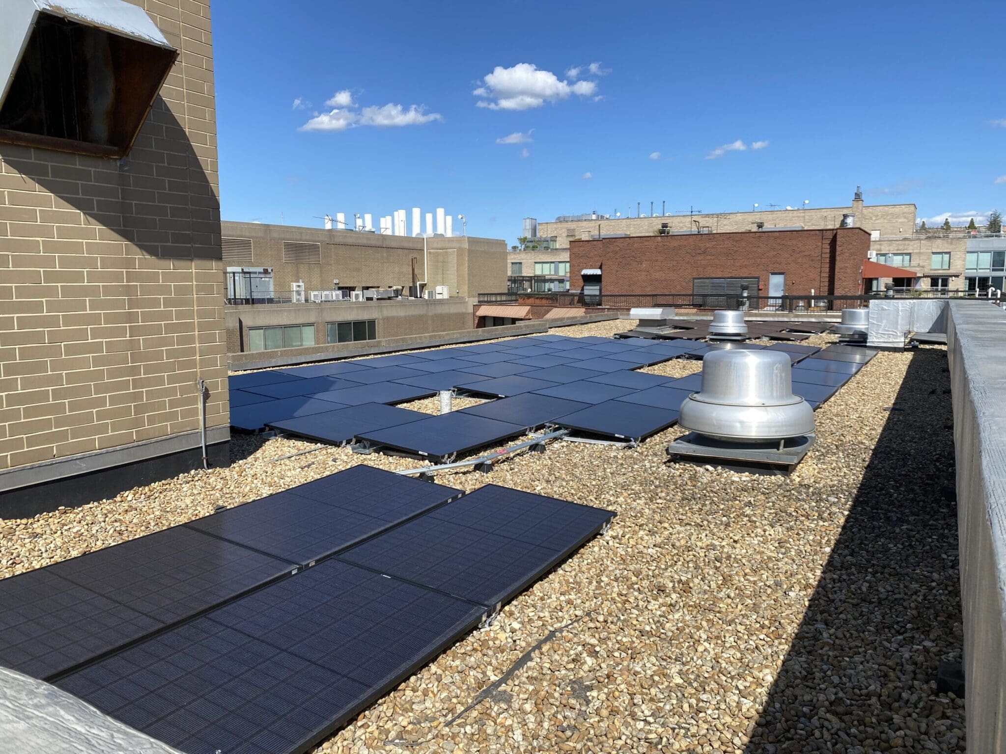 Solar arry on a commercial building rooftop in Washington DC